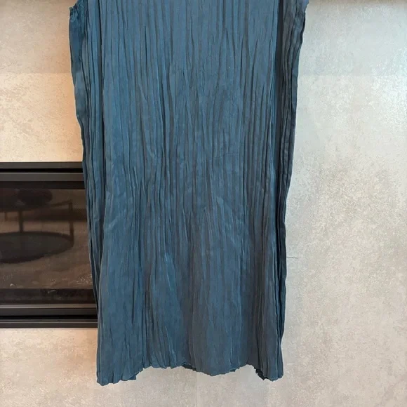 Eileen Fisher Crinkled V Neck Dress, Size 1X - Picture 5 of 11